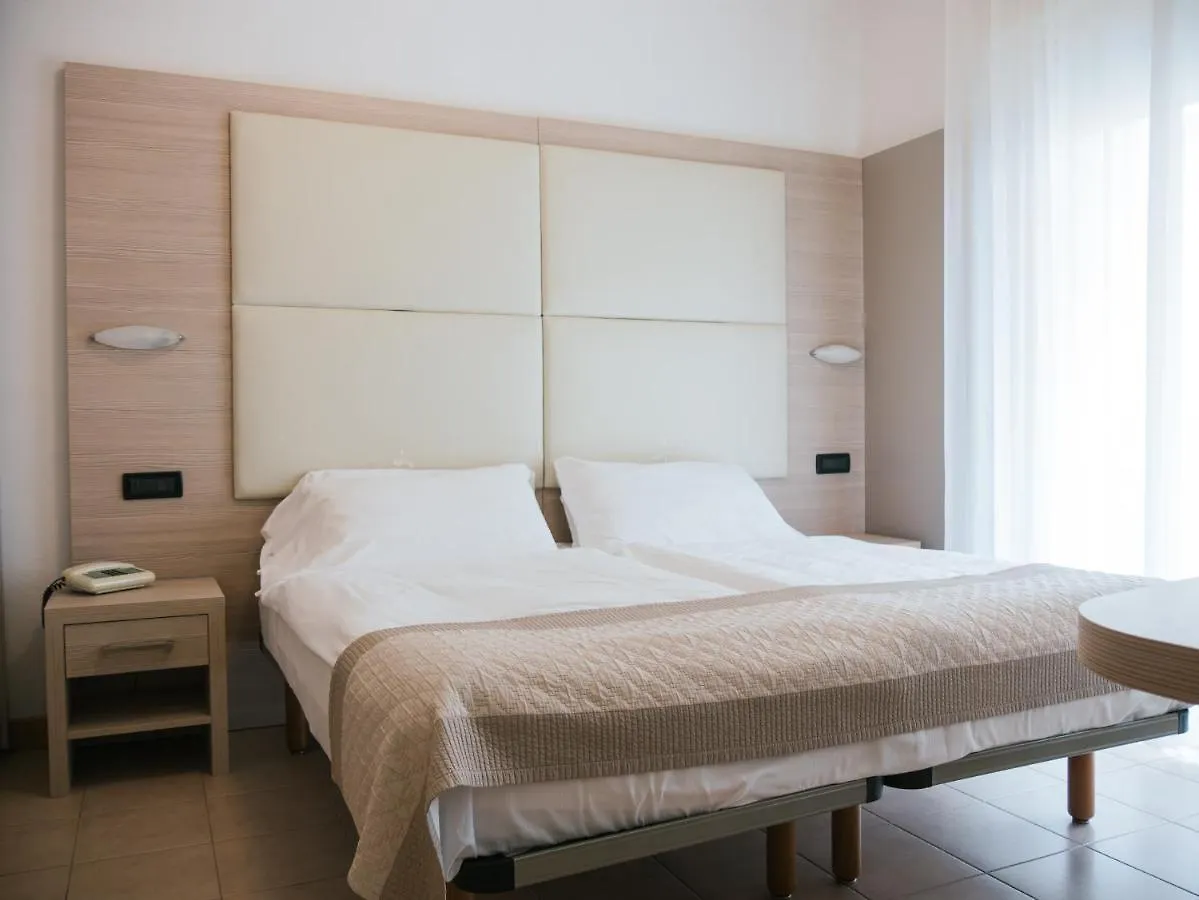 Hotel Bristol Lido di Jesolo 4*,  Italy
