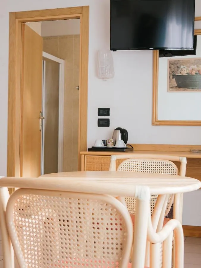 Hotel Bristol Lido di Jesolo 4*,  Italy